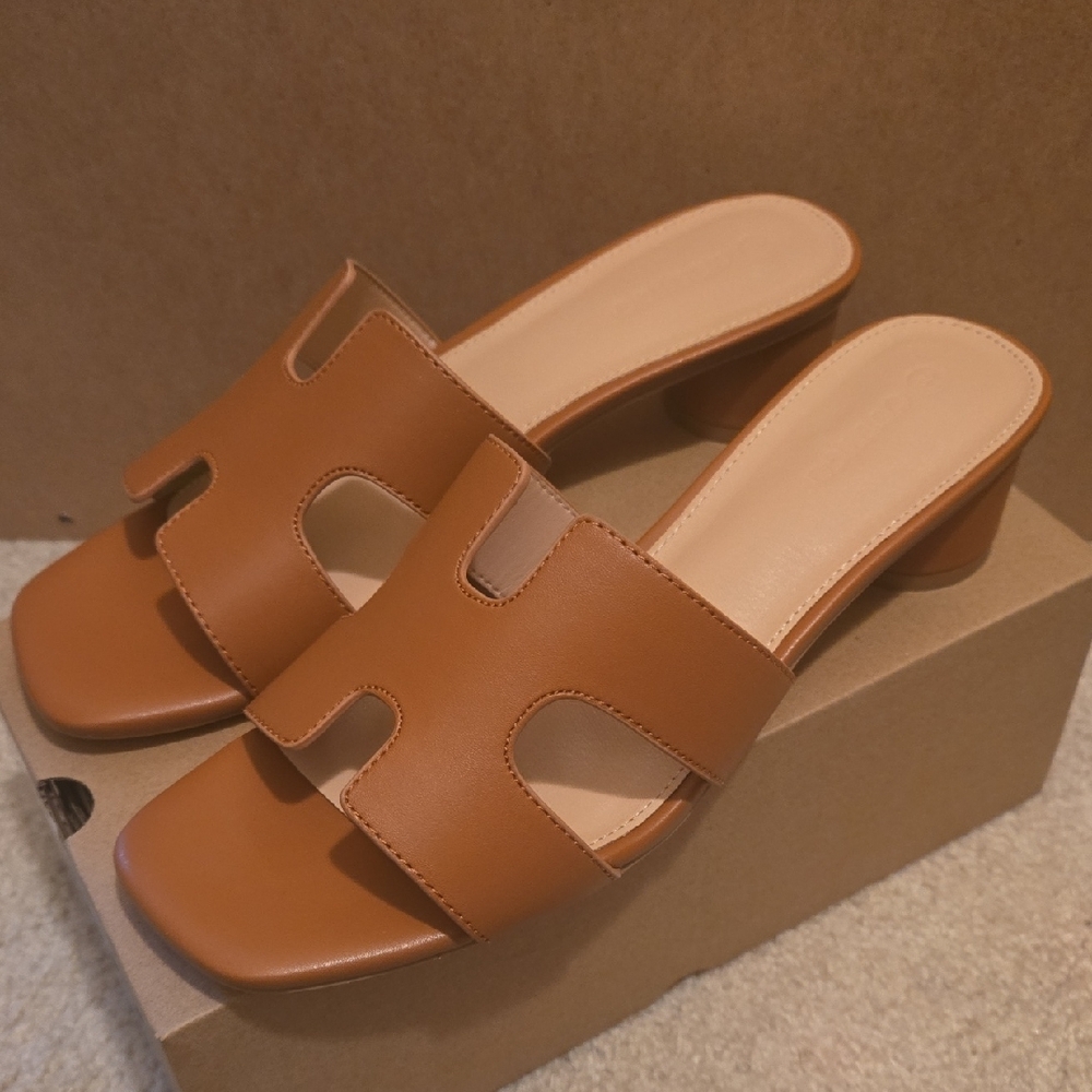 Chic Tan Women's Mules - Picture 6 of 7